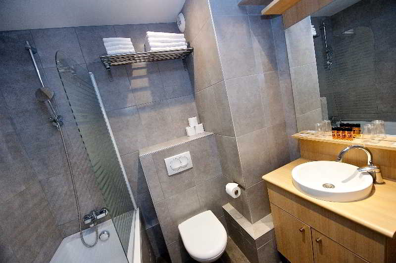 Staycity Aparthotels Paris Gare De L Est