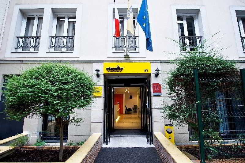 Staycity Aparthotels Paris Gare De L Est