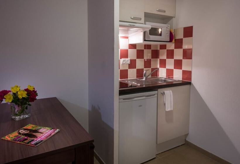 Vacanceole  Residence Le Clos Du Rocher