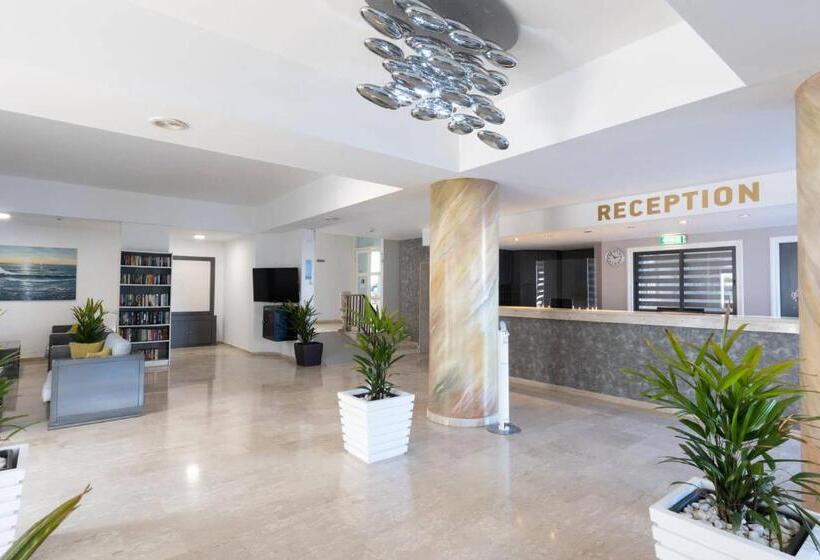 Vrissaki Hotel Apartments