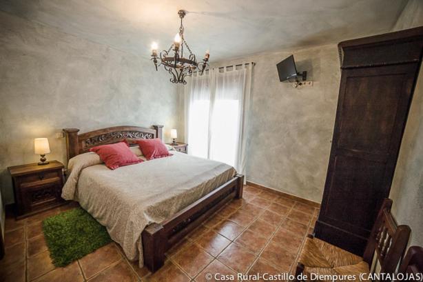 فندق صغير Casa Rural Castillo Diempures