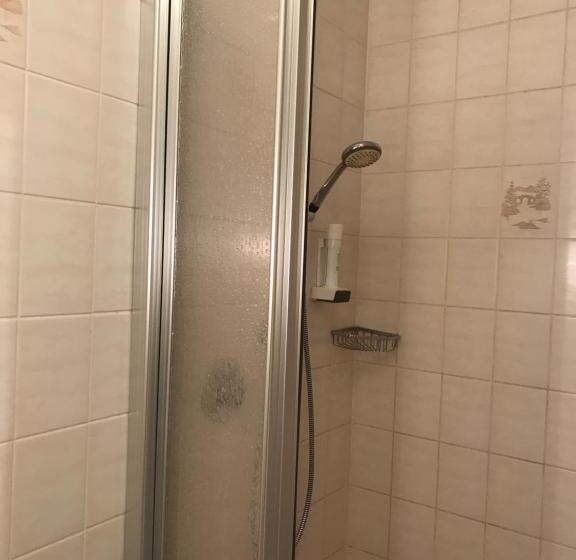 ユースホステル Gasthof Und Pension Zur Frischen Quelle