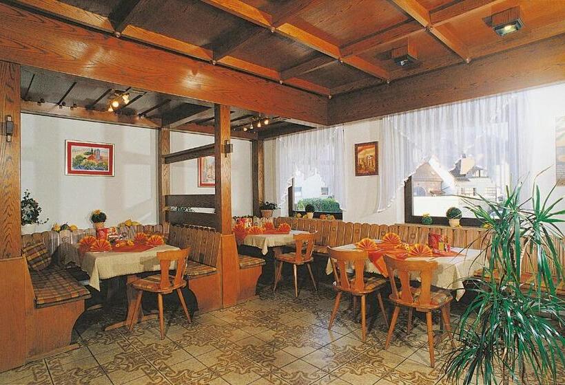 ユースホステル Gasthof Und Pension Zur Frischen Quelle