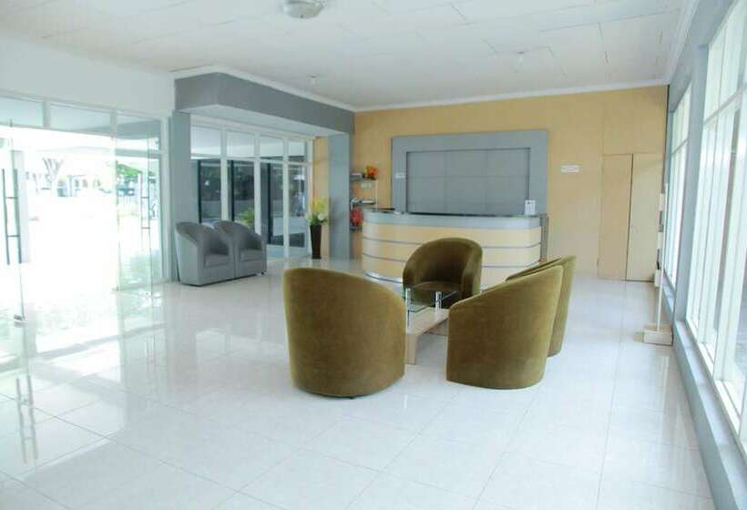 هاستل Grand Wisata Hotel By Oyo Rooms