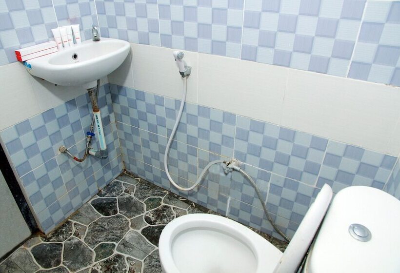 هاستل Grand Wisata Hotel By Oyo Rooms