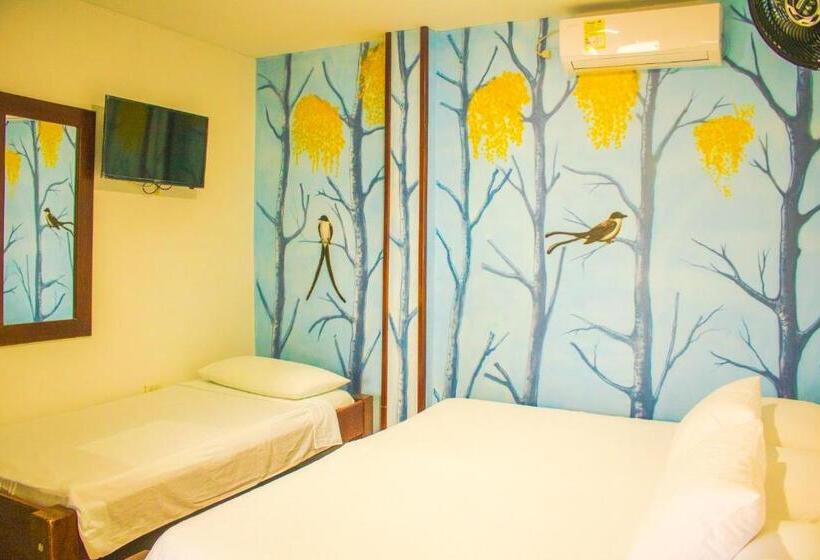 הוסטל Jardines Evans By Geh Suites