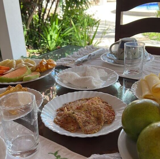 Общежитие Pousada Califórnia Tia Lia