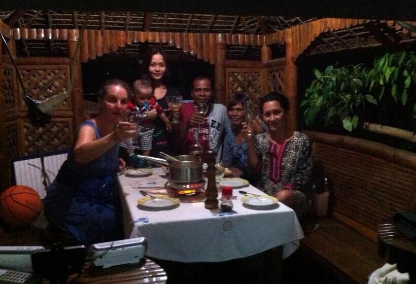 تختخواب و صبحانه Guesthouse Cavite