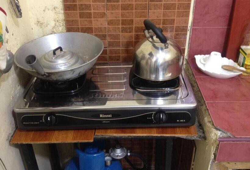 تختخواب و صبحانه Guesthouse Cavite