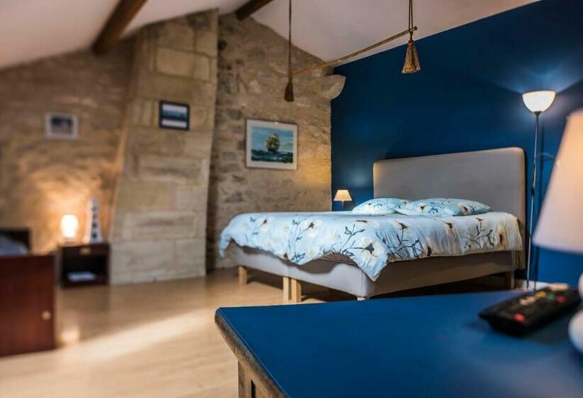Bed and Breakfast Château Croix Beauséjour Maison Du Vigneron