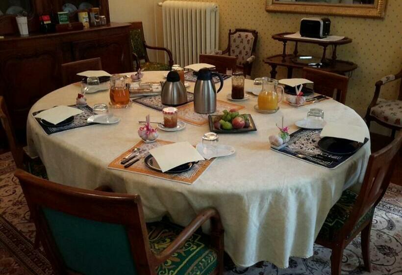 ベッドアンドブレックファースト Domaine De Lalande