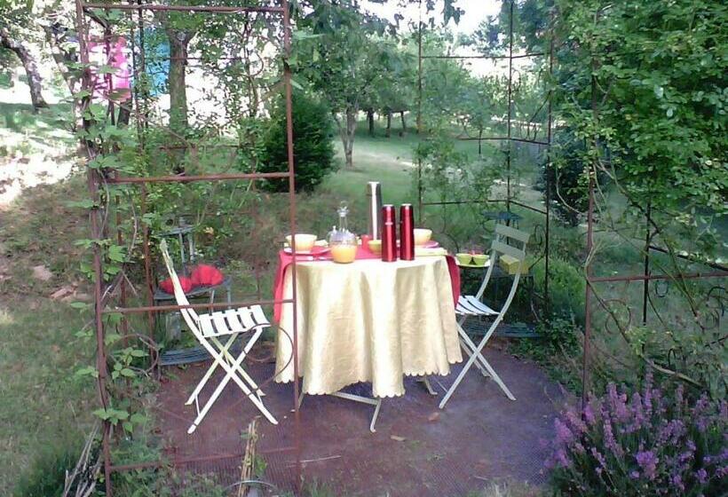 住宿加早餐  La Hulotte