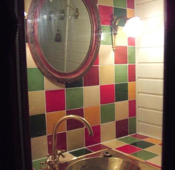 住宿加早餐  La Hulotte