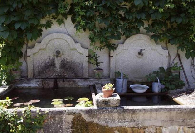 住宿加早餐  La Hulotte