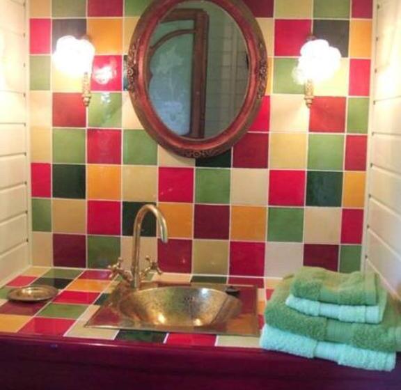 住宿加早餐  La Hulotte