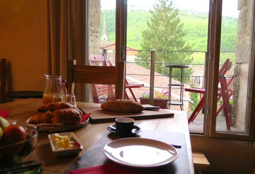 住宿加早餐  La Porte Bleue