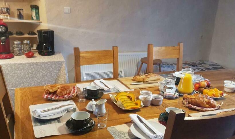 住宿加早餐  La Porte Bleue