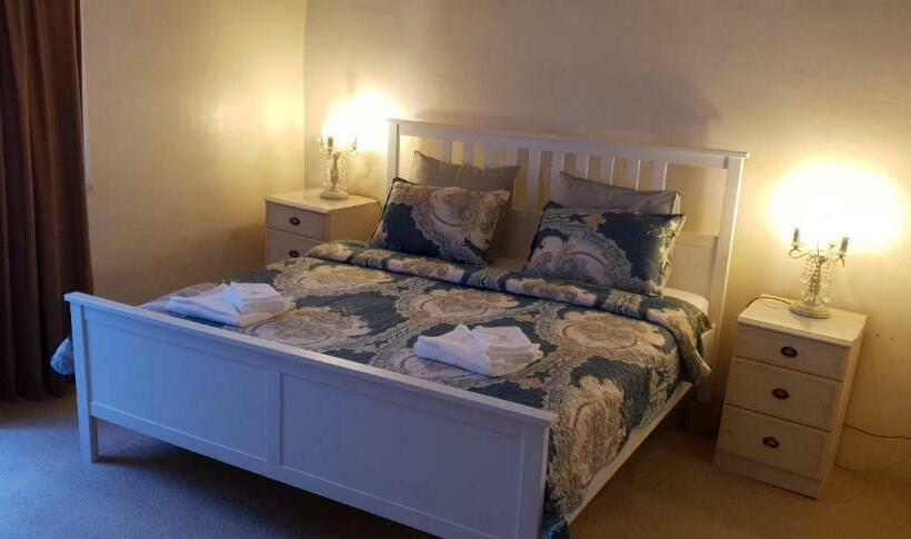 住宿加早餐  La Porte Bleue