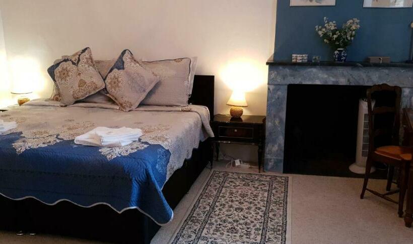 住宿加早餐  La Porte Bleue