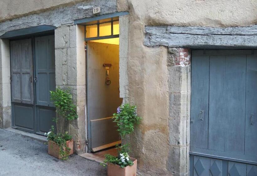 住宿加早餐  La Porte Bleue