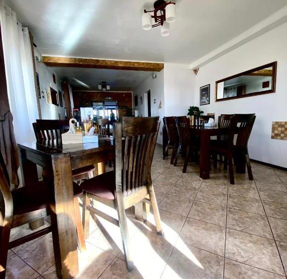 Bed and Breakfast Restaurant Pensiunea Carmen