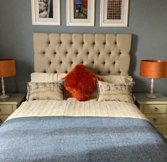 تختخواب و صبحانه Twenty Seven