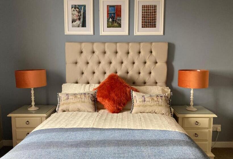 تختخواب و صبحانه Twenty Seven