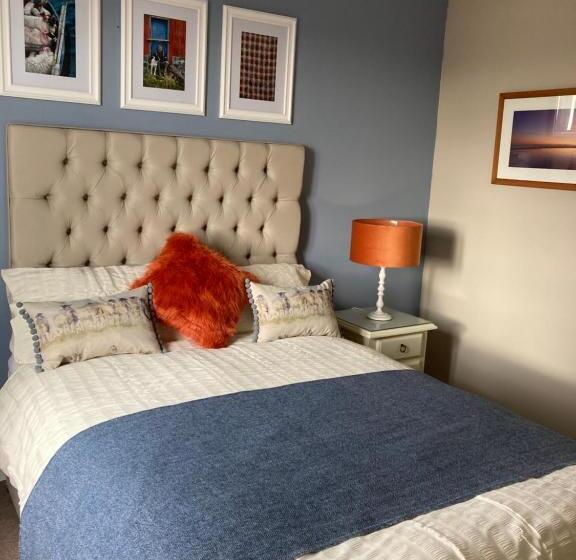 تختخواب و صبحانه Twenty Seven