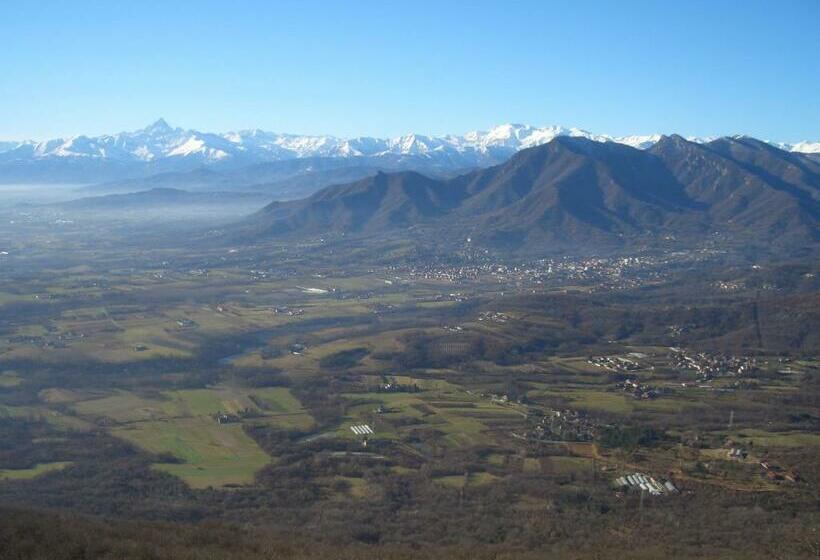 مبيت وإفطار U Tej