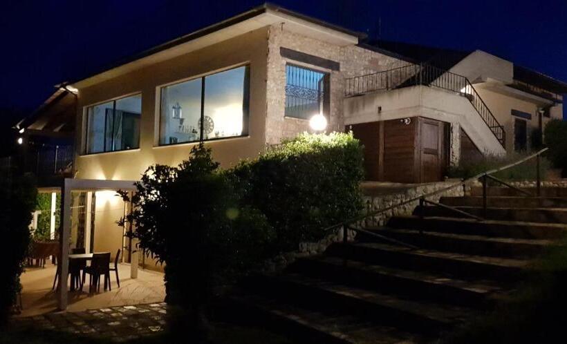 مبيت وإفطار Villa Polercia