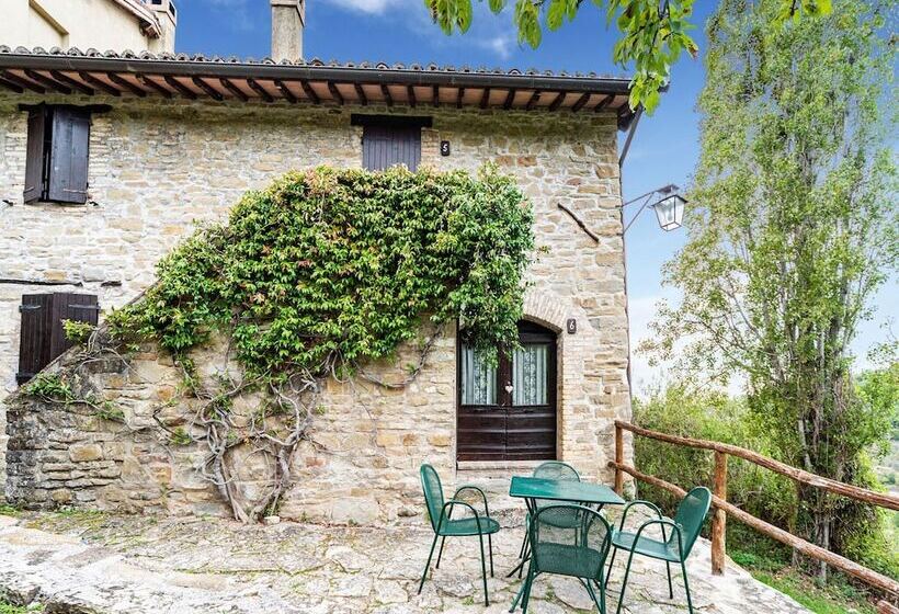 Captivating Apartment In Assisi With Swimming Pool