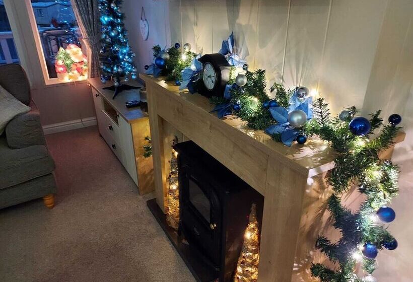 Cayton Pines Lodge At Cayton Bay Holiday Park