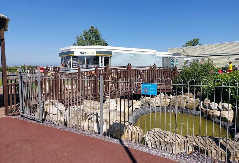 Cayton Pines Lodge At Cayton Bay Holiday Park