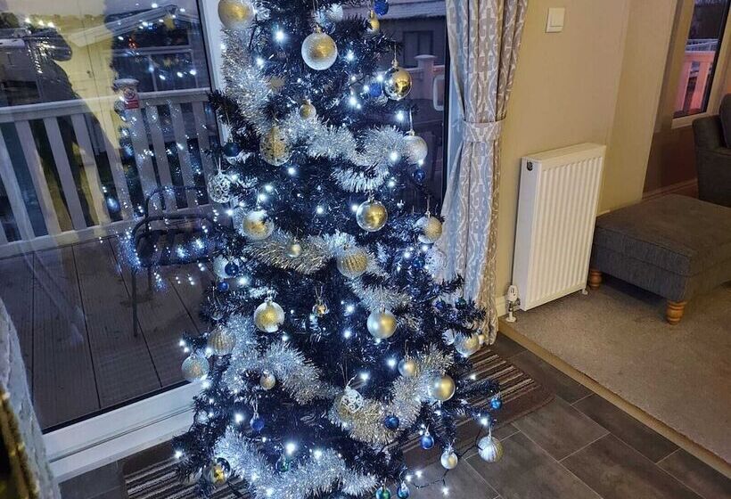 Cayton Pines Lodge At Cayton Bay Holiday Park