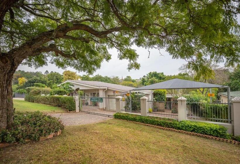 Eagle S Nest B&b/self Catering