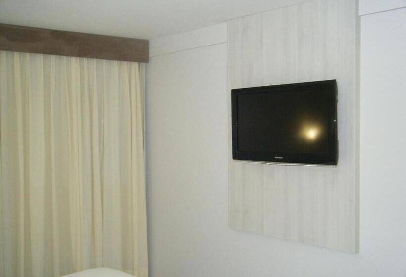 Fortaleza 703  Fortaleza 713