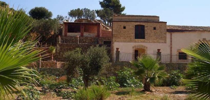 Хостел Casale Del Golfo