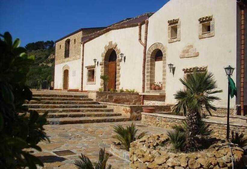 Хостел Casale Del Golfo