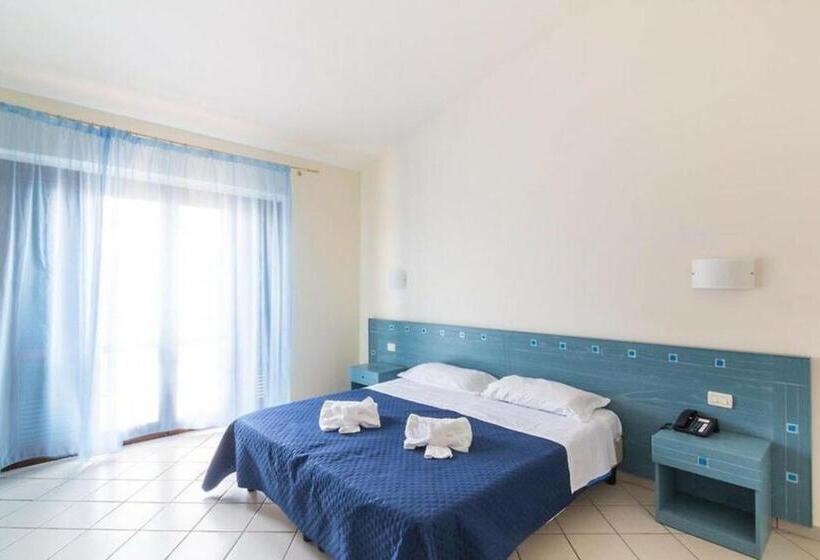 簡易ホテル Villaggio Club Baia Di Dino