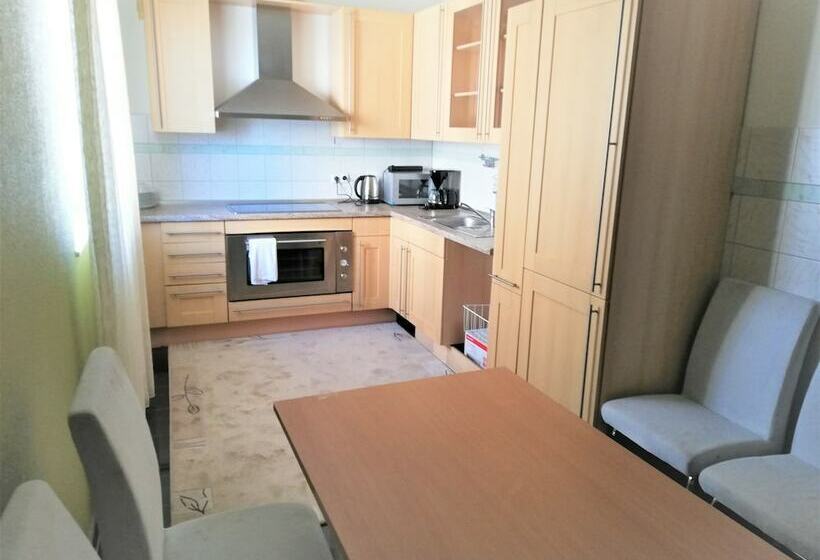 Отель Airport Global Hostel