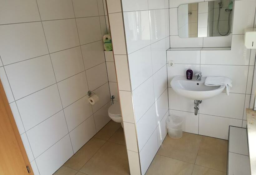 Отель Airport Global Hostel