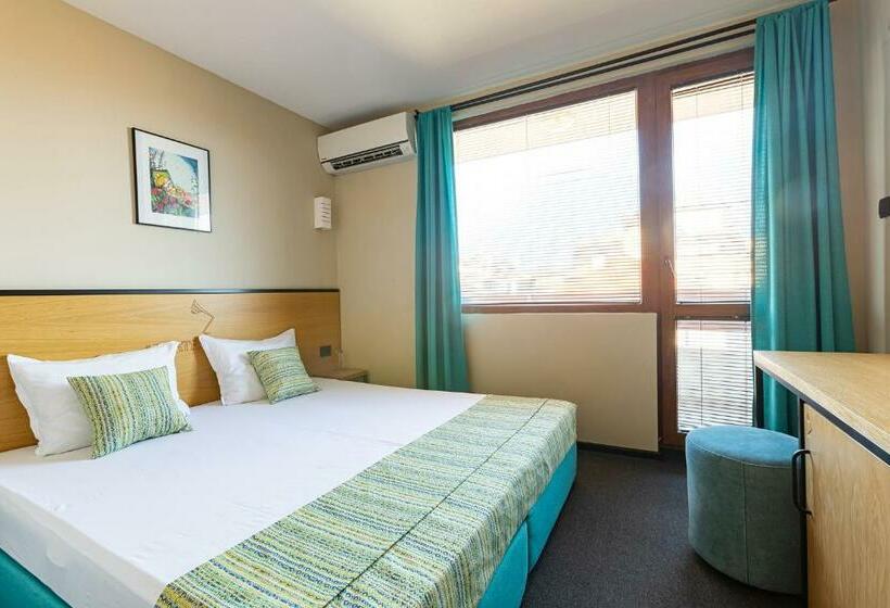 Отель Albatros New Town