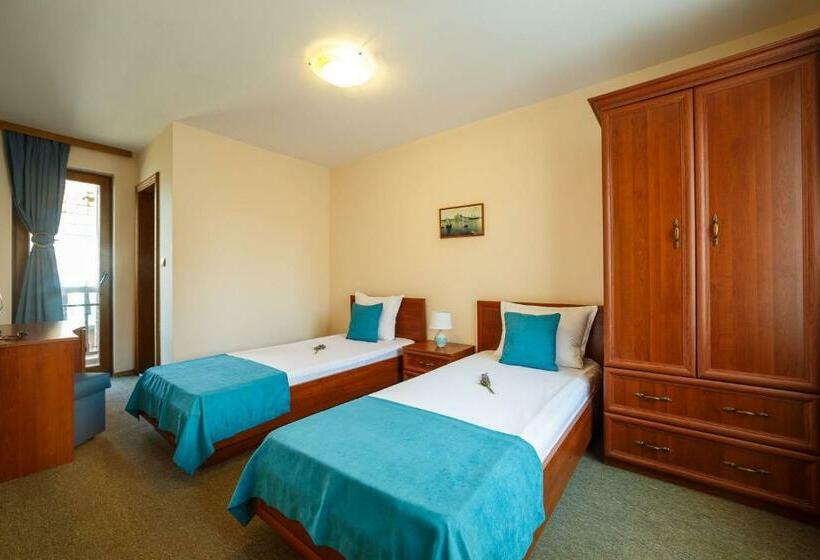 Отель Albatros Old Town