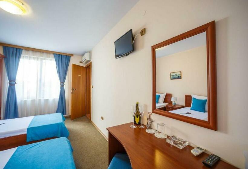 Отель Albatros Old Town