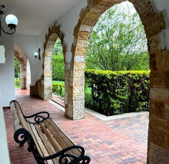 호텔 Chalet El Castillo By Majuva