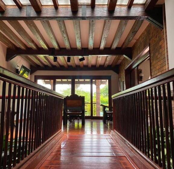 Отель Chalet El Castillo By Majuva