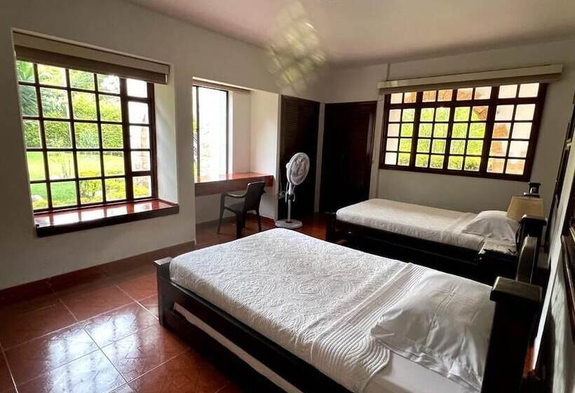 ホテル Chalet El Castillo By Majuva