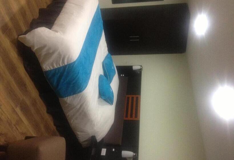 هتل De Las Américas   Ambato