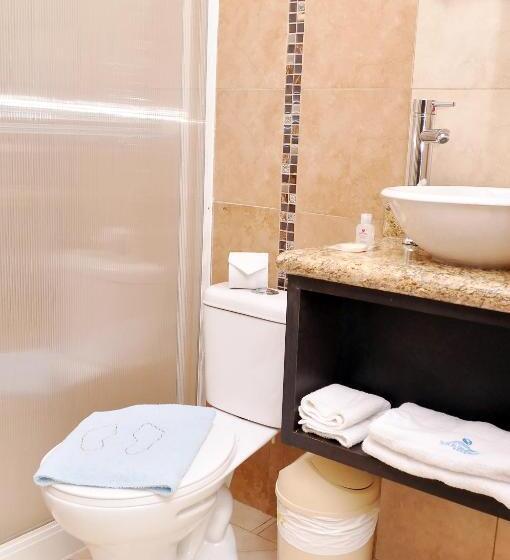 هتل De Las Américas   Ambato