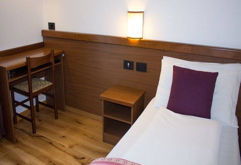 هتل Edelweiss Alpine Nature